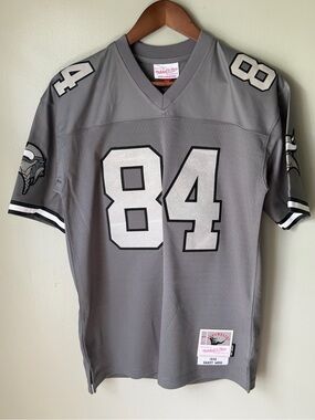 Mitchell & Ness Kids Gray #84 Football Jersey - Randy Moss